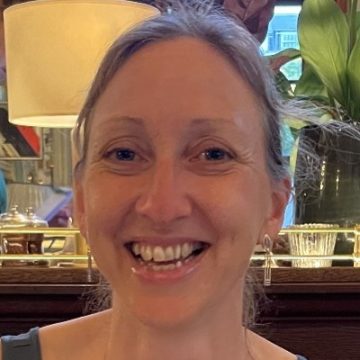 Dr Shaney Barratt